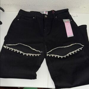 Chic Black Embellished Jeans